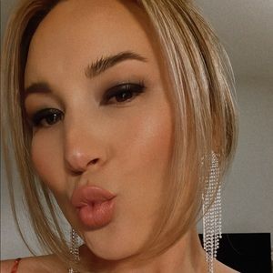 Meet your Posher, Sydney